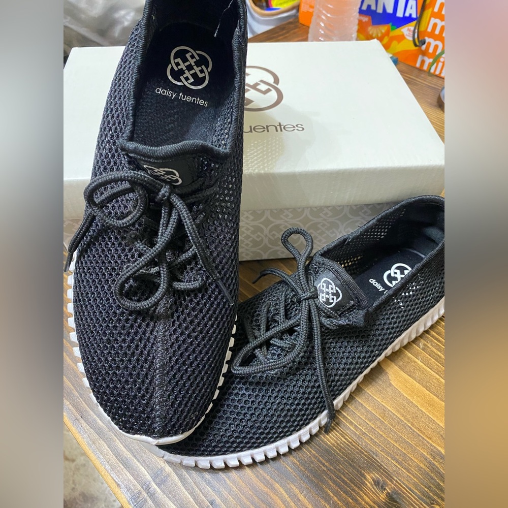 Mesh Black Sneakers